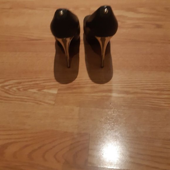 Michael Kors Stilettos - Picture 4 of 4